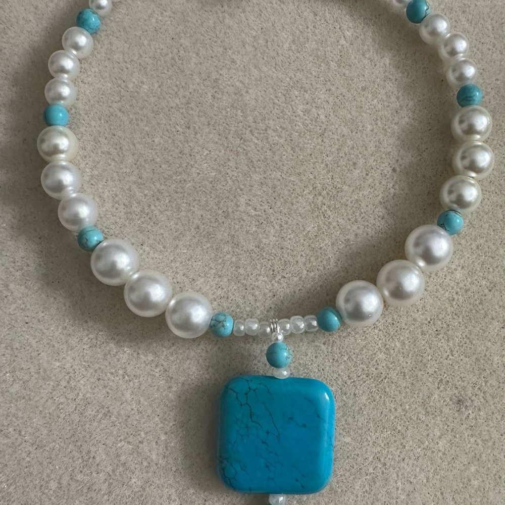 Turquoise and Pearl Beaded Necklace